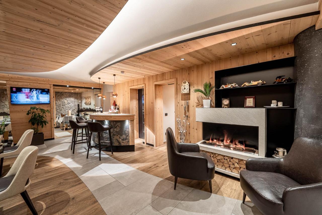 Garni Letizia Bed and Breakfast Campitello di Fassa Buitenkant foto