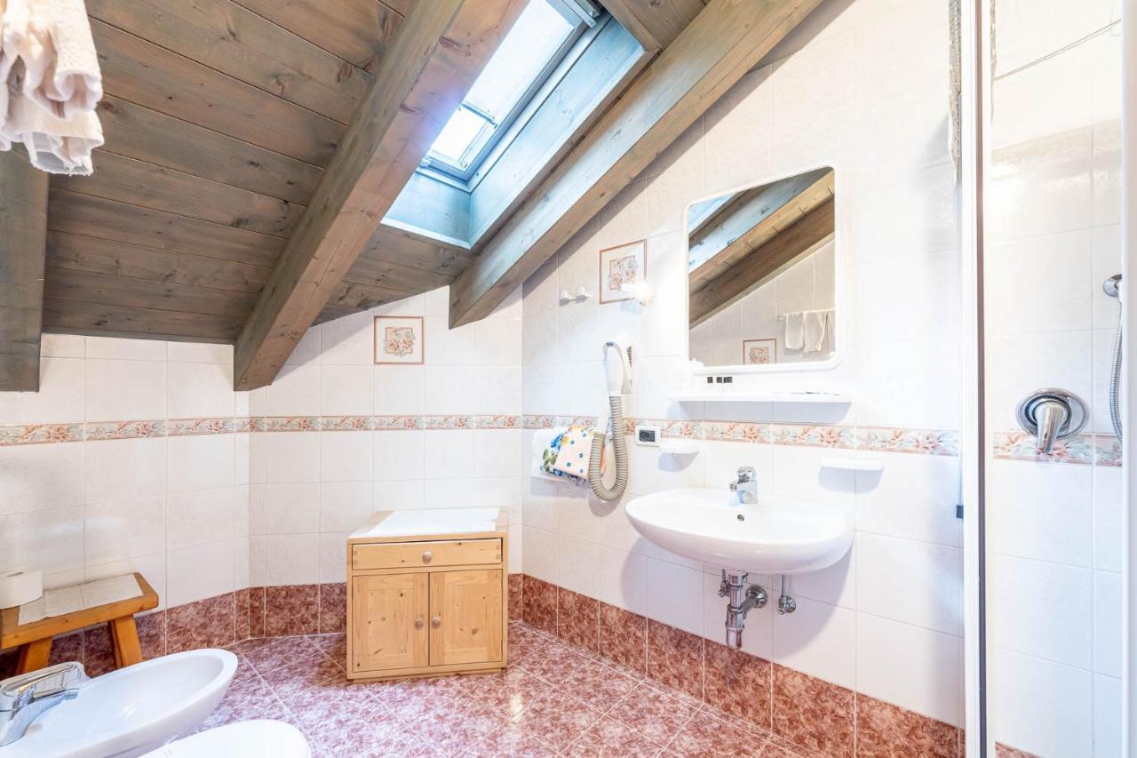 Garni Letizia Bed and Breakfast Campitello di Fassa Buitenkant foto