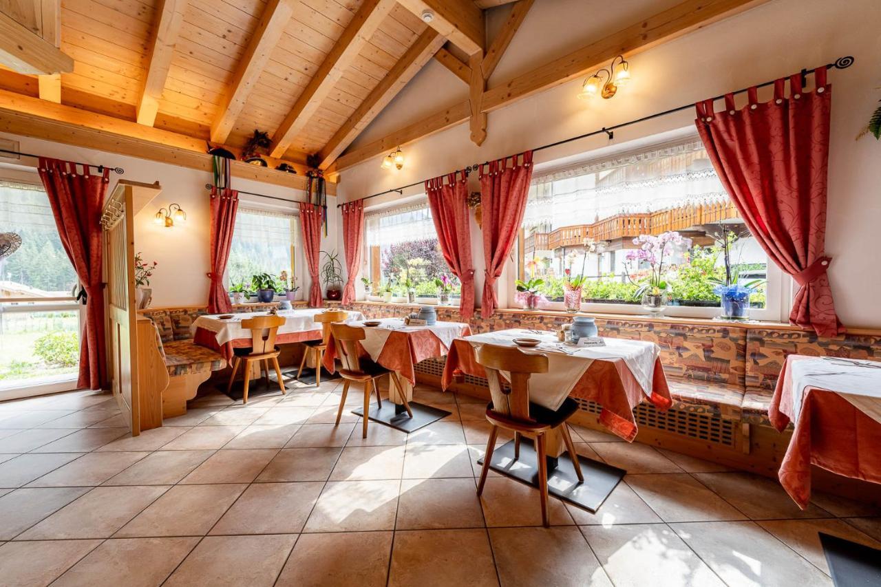 Garni Letizia Bed and Breakfast Campitello di Fassa Buitenkant foto